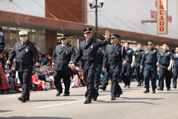 Große internationale Parade — Stockfoto