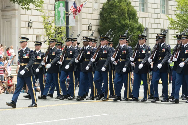 Parade zum nationalen Unabhängigkeitstag — Stockfoto