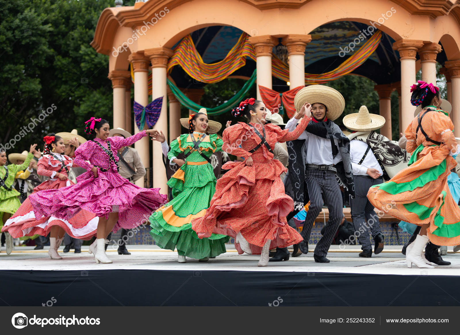 El Festival del 20 de noviembre 2018 Foto editorial de stock 252243352 RobertoGalan