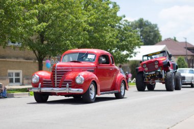 Haynes Apperson Parade