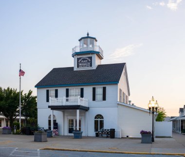 Michigan City, Indiana, ABD - 27 Temmuz 2019 Deniz Feneri Sarayı, Premium Outlets, açık hava alışveriş merkezinin ana binası