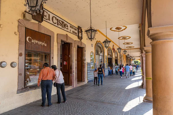 Celaya Guanajuato México Noviembre 2019 Turistas Lugareños Caminando Por Las — Foto de Stock