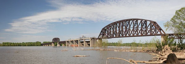 Histórico Puente Calle Sobre Río Ohio Que Conecta Kentucky Indiana —  Fotos de Stock