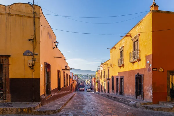 Colorate Piccole Strade Tradizionali Del Centro Storico San Miguel Allende — Foto Stock