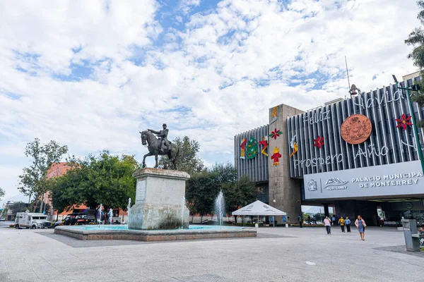 2019年11月21日 墨西哥新莱昂蒙特雷 市政府宫和大广场的Ignacio Zaragoza纪念碑 — 图库照片