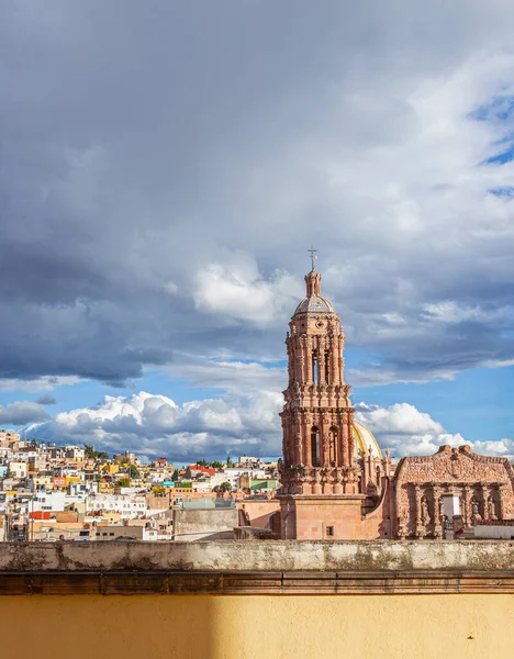 Cattedrale Zacatecas Contro Cielo Nuvoloso Colline Della Città Nella Città — Foto Stock