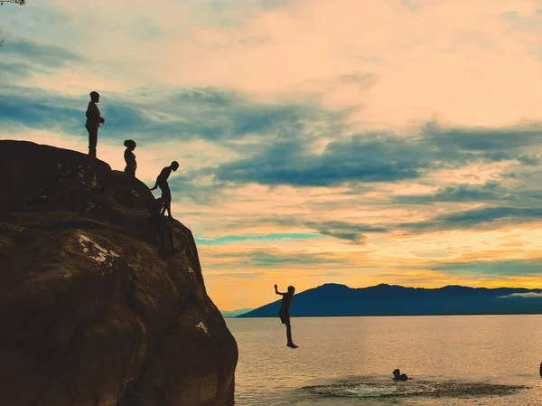 Cliff Diving Plage Kande Lac Malawi — Photo
