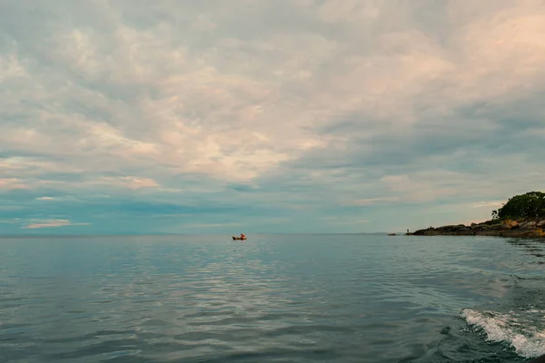 Sahilde gün batımı, Kande Sahili, Malawi