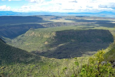 Suswa Dağı volkanik krateri boyunca yürüyüş, Kenya
