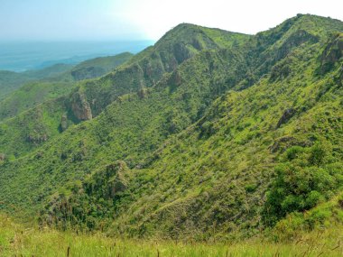 Bir dağ geçmişine karşı Savannah otlak, oloroka Sıradağları 'nda Mount OLE sekut, Kenya