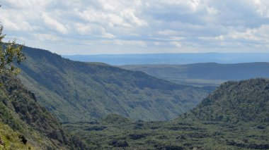 Gökyüzüne karşı manzara krateri, Suswa Dağı, Kenya