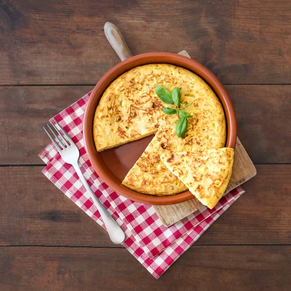 Traditionelle Spanische Tortilla Auf Rustikalem Holz — Stockfoto