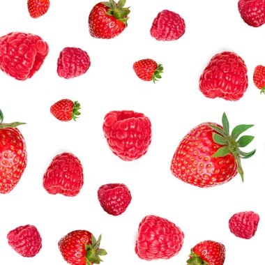 taze çilek ve ahududu beyaz zemin üzerine izole kapatmak