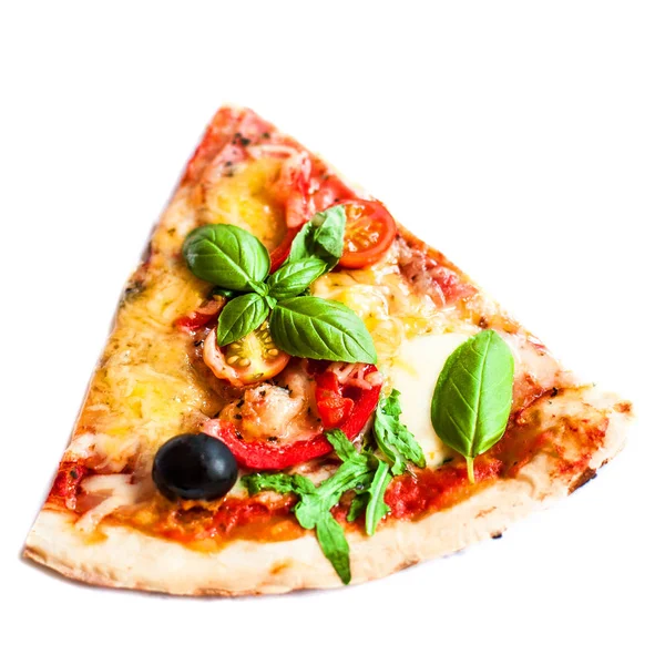 Fetta Pizza Calda Con Formaggio Pomodori Sfondo Bianco — Foto Stock