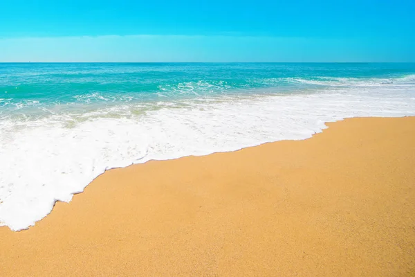 Hermosa Playa Tropical Con Suave Ola Océano Azul Seychelles África — Foto de Stock