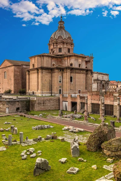 Fórum Romano Dia Verão Com Céu Azul Nuvens Roma Itália — Fotografia de Stock