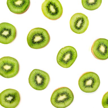 Beyaz arka plan üzerinde izole kivi meyve yapılmış yaratıcı düzeni