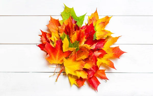 Feuilles Automne Sur Fond Blanc Vue Dessus Tas Feuilles Érable — Photo