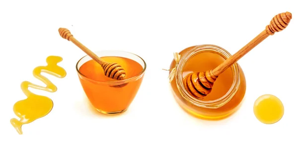 Sweet Honey Gieten Geïsoleerd Een Witte Achtergrond Honing Vloeibaar Getextureerde — Stockfoto