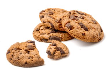 Ev yapımı çikolata çerezler beyaz arka plan üzerinde üstten görünüm izole fişleri. Makro