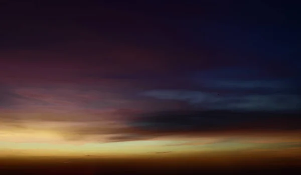 Cielo Dramático Oscuro Con Nubes Fondo Panorámico Del Paisaje Amanecer — Foto de Stock