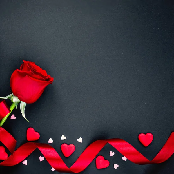 Beautiful Valentines Day Background Red Roses Hearts Black Background Flat — Stock Photo, Image