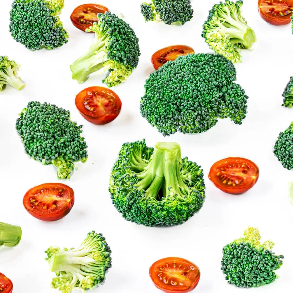 Pola Brokoli dan Sayuran Tomat. Tata letak kreatif yang terbuat dari — Stok Foto