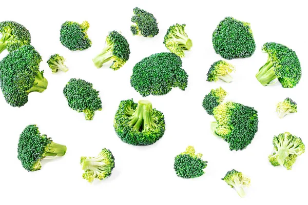 Layout creativo fatto di broccoli. Schema dei broccoli crudi. Fresco gr — Foto Stock