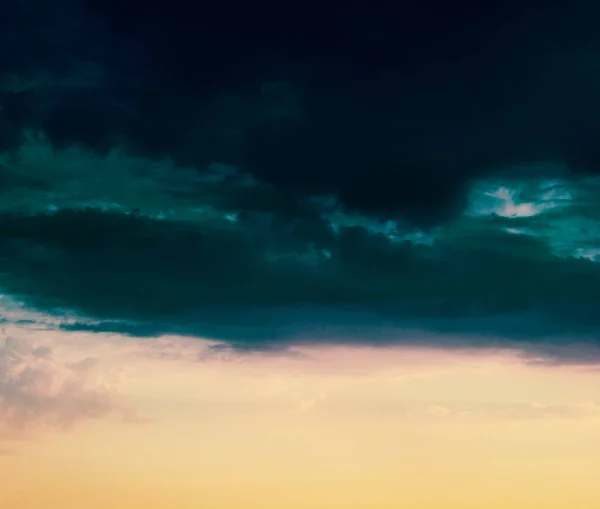 Драматический Закат Моря Небо Облаков Пейзаж Заката Обои Заката — стоковое фото