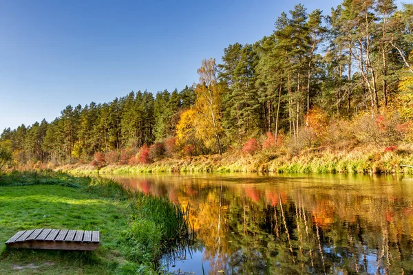 Отражения Реке — стоковое фото