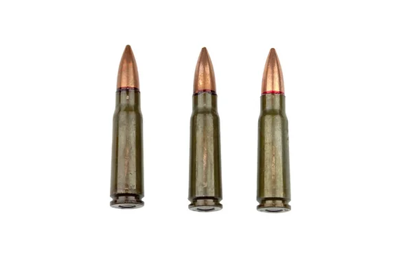 Três Cartuchos Para Rifle Assalto Kalashnikov Isolado Fundo Branco — Fotografia de Stock