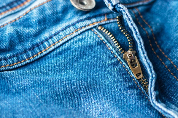Jeans Vorne Mit Reißverschluss Hell Blauer Jeansstoff Textur Hintergrund Nahaufnahme — Stockfoto