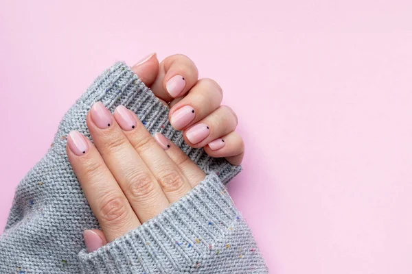 Female Hands Gray Knitted Sweater Trendy Beautiful Manicure Pink Nude — Stock Photo, Image