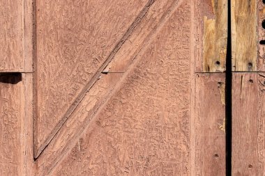 Eski, pejmürde ahşap kapı arkaplan desenli soyulmuş boya