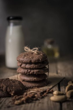 Çikolata kurabiye ayrıntı görünümü rustik ahşap tablo