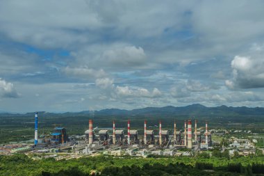 Mae Moh kömür santralı Lampang, Tayland, bacalar termal elektrik jeneratörü sanayi tesisleri.