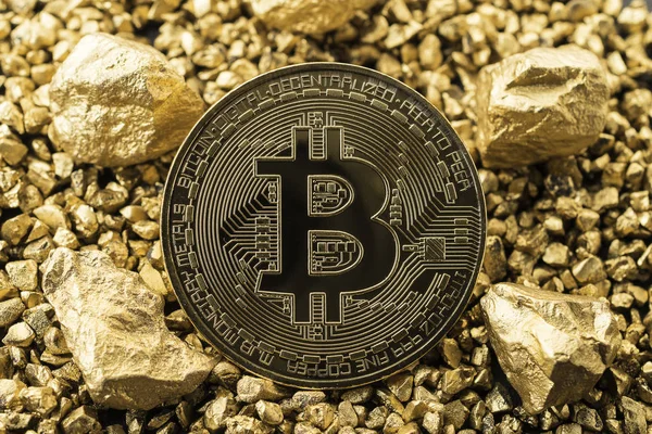 stock image Closeup of golden Bitcoin Coin and golden pieces