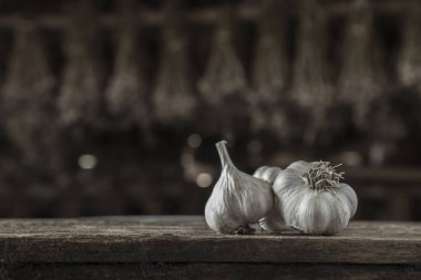 Arka plan sarmısak tam gıda kompozisyonu sarımsak ampuller demet.