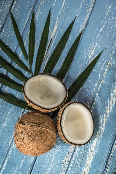 Fresh Coconuts Palm Leaf Old Blue Wooden Table — Stock Photo, Image