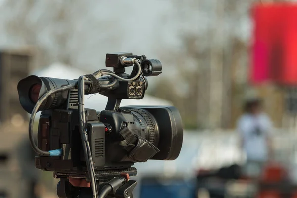 Video Produktion Täcker Händelse Scenen Professionell Videokamera Utomhus Konsert — Stockfoto