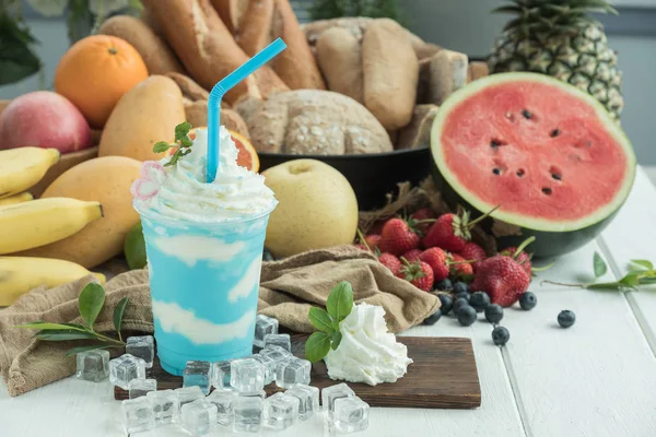 Mint Smoothie Whipped Cream — Stock Photo, Image