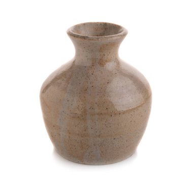 Sake şişe beyaz arka plan üzerinde.