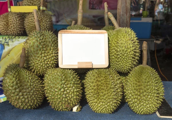 Grupo Durianos Com Preço Mercado Tailândia — Fotografia de Stock