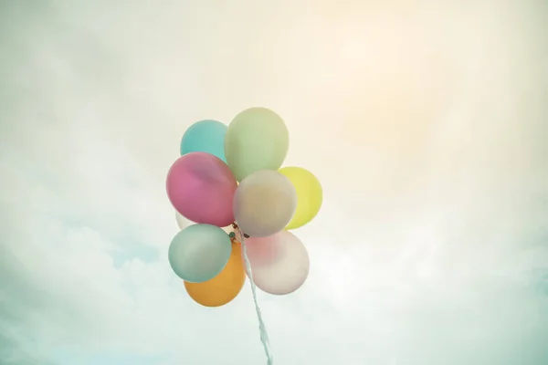 Retro Filtre Efekti Ile Renkli Balonlar — Stok fotoğraf