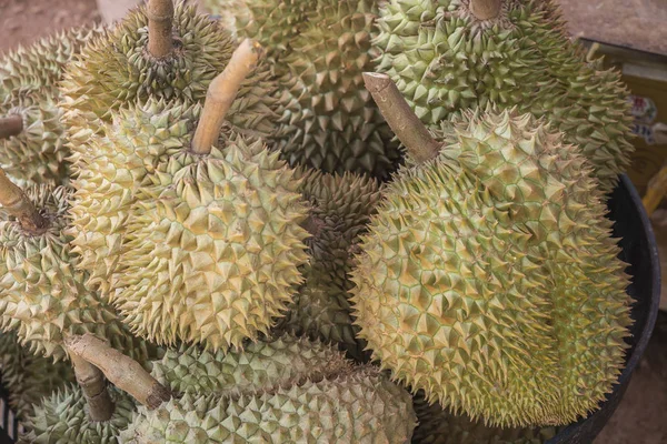 Durian meyve pazarında, Tayland görünümü Kapat.