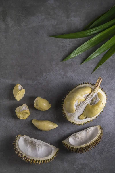 Durian tatlı meyve diyet beslenme madde konsepti ile için.