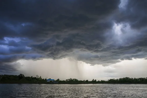 Luz Escuridão Tempestade Dramática Nuvens Fundo Nuvens Cúmulo Preto Antes — Fotografia de Stock