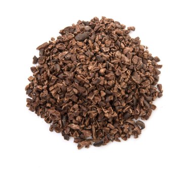 Kakao bakla ve kakao çekirdekleri ve izole yaprakları ile kakao tozu