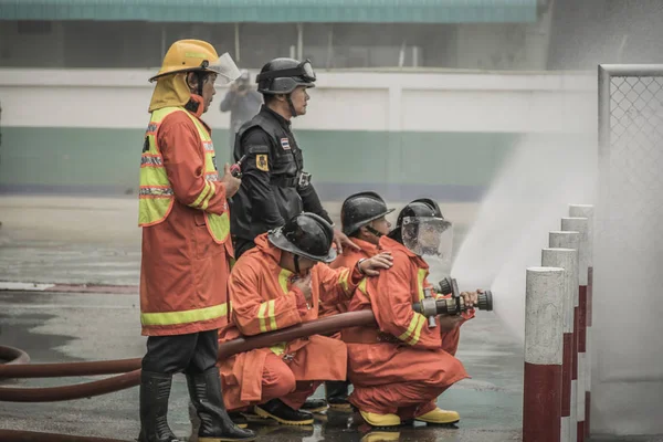 Lampang thailand aug. 30, 2018, ausbildung und übung fire preve — Stockfoto