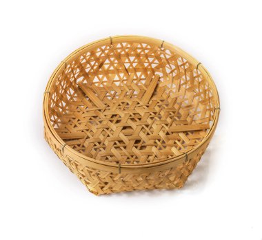 Bambu sepet el beyaz arka plan üzerinde izole yapılmış. 